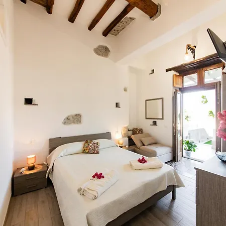 Ad Sidera Daire Canneto (Lipari)